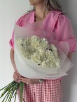 Монобукет из белых гвоздик 15 шт