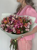 Монобукет из стойких альстромерий 15 шт — изображение 4