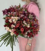 Монобукет из стойких альстромерий 51 шт