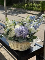 Сборная композиция в корзине (размер L)