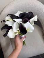 Букет калл черных и белых цветов, свадебный букет.