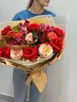 Букет "В объятиях роз" — изображение 3